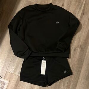 Alo Yoga Black Activewear Set